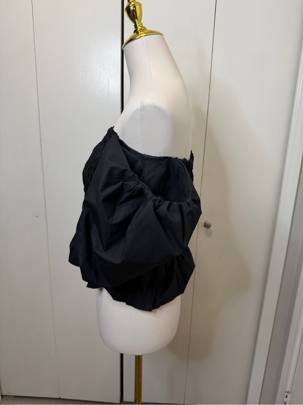 Astr Black Smocked Off-Shoulder Puff Sleeve Peplum Top - Picture 3 of 8